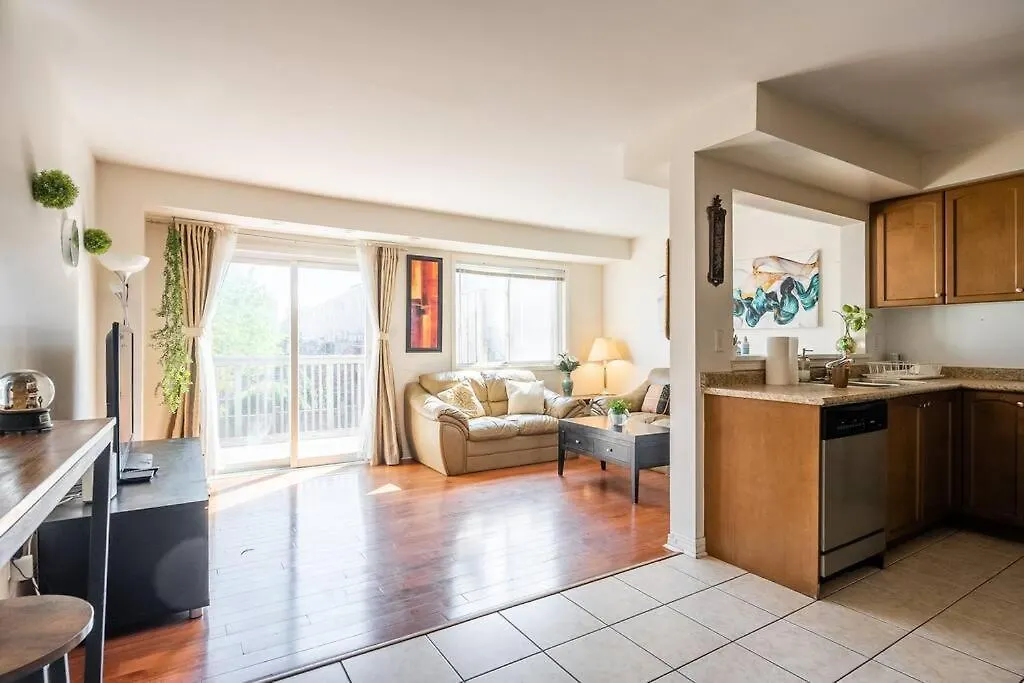 Beautiful Townhouse In Toronto Διαμέρισμα