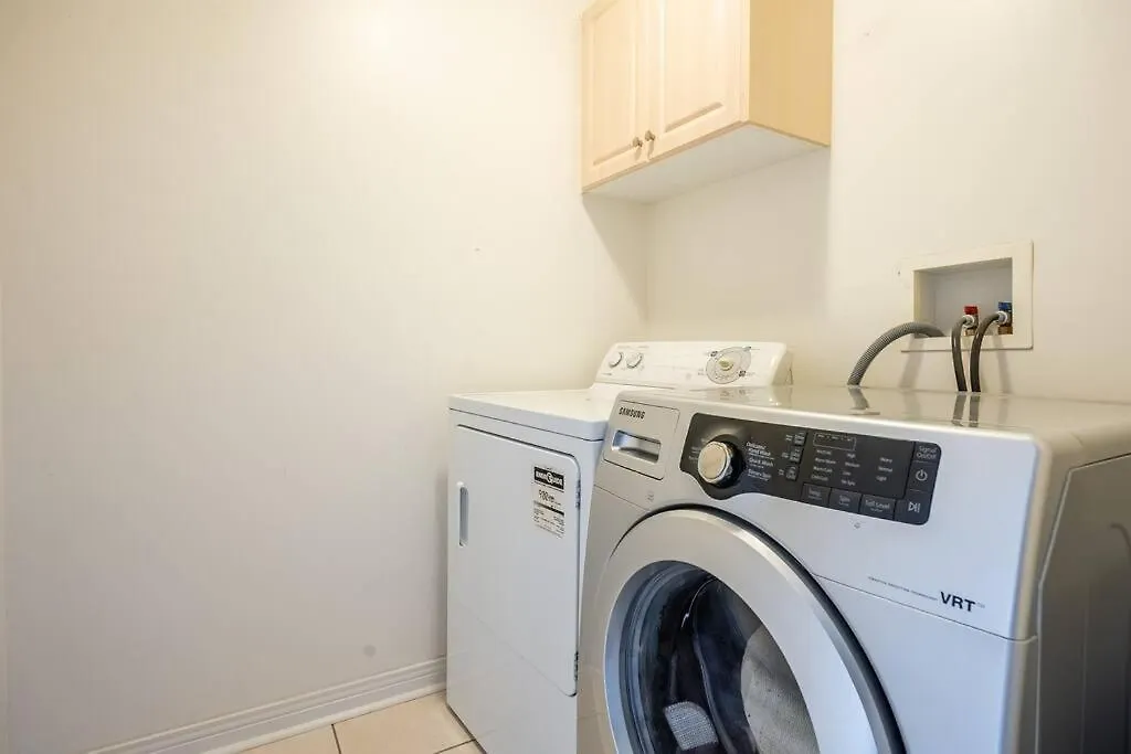 Beautiful Townhouse In Toronto Διαμέρισμα