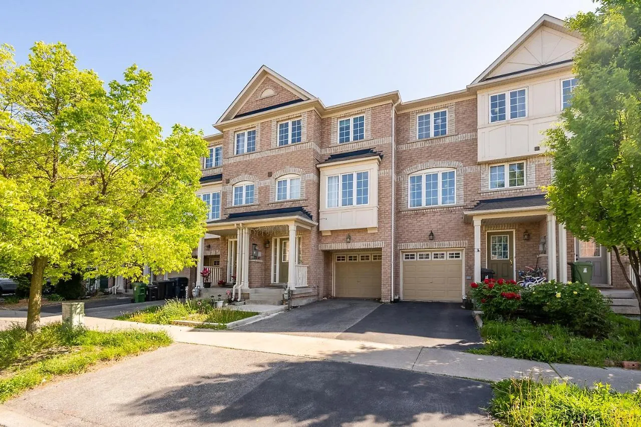 Beautiful Townhouse In Toronto Διαμέρισμα